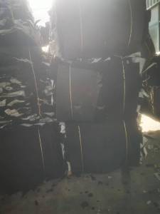 长期出售汽车配件料，PET复合尼龙材质的，每月200吨