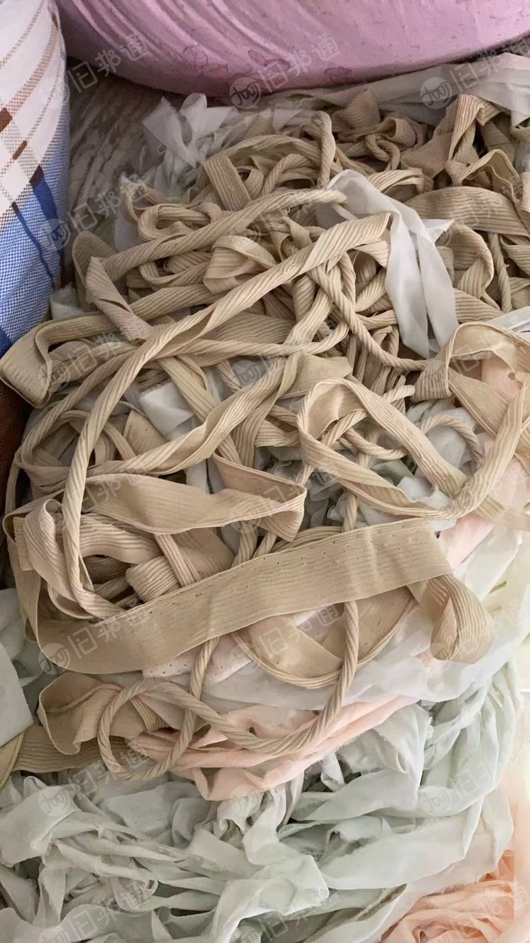 长期出售锦纶废布,弹力锦纶废布,锦纶边角料,现货90吨左右,厂在广东汕头