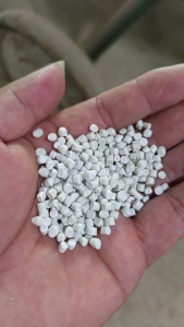 出售纯涂料桶颗粒，无字，有字，花色涂料桶，白丙，童车贡丙颗粒