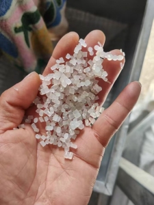 出售高压粘膜颗粒，过80目，长期供货