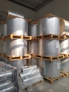 处理一批库存的进口卷筒铝箔纸，一层铝箔一层白卡