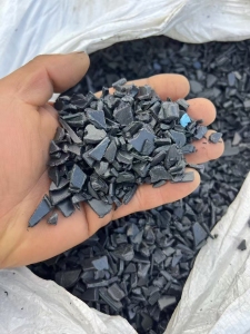 出售PP黑色托盘破碎料，现货20吨