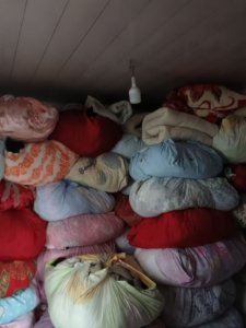 长期出售旧衣服统货，旧衣服，月供七八吨左右