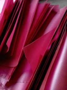 出售红色PP吸塑片毛料，现货十来吨