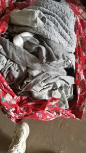 长期大量出售毛衣颜色料，毛衣料，旧毛衣