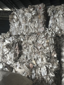 出售数码印花纸压包料，深色浅色打一起，浅色百分之七十以上，30克跟60克的也打一起