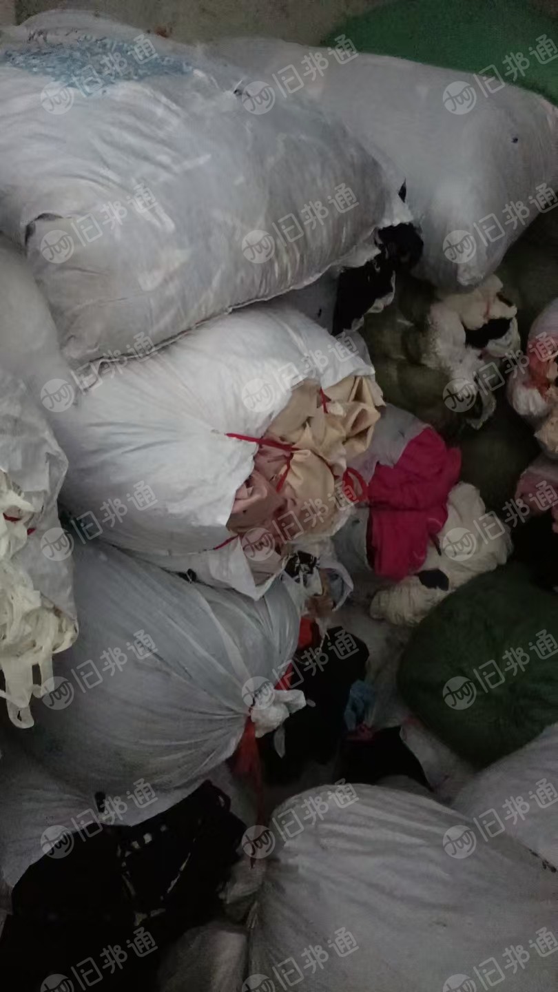 长期出售碎布,涤棉涤纶锦纶棉布,可开花可造粒,货在山东济宁