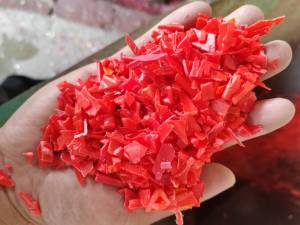 长期出售红色水果筐破碎料，黄色水果筐破碎料，水洗过的