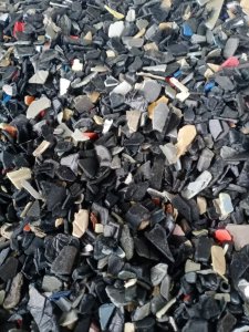 出售pp汽车内饰破碎料，现货50吨