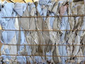 汽车内饰玻纤料，各种内饰料，轮毅料，长期大量出售