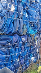 出售小蓝桶压包料，现货4吨左右