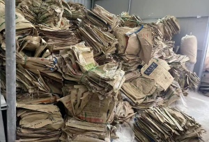 出售废牛皮纸袋，大量货源