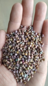 长期出售花高压颗粒,轮胎膜颗粒,过100目,现货80吨
