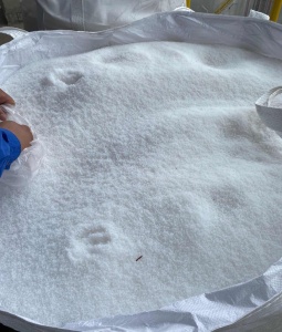 出售尼龙颗粒，过11目，长期供货