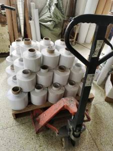 出售工厂废料，十五公分宽的双面胶，现货有几千方左右，货在广东佛山