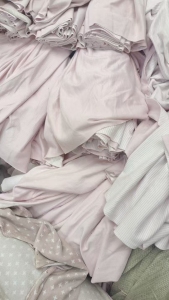 出售十来匹绒布，山东青岛