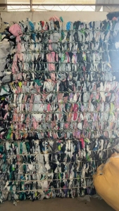 出售PE胶纸物流快递袋，包下机，现货20吨，月供60吨