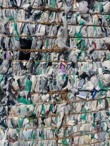 出售打包PE快递袋子，现货十几吨，可干造