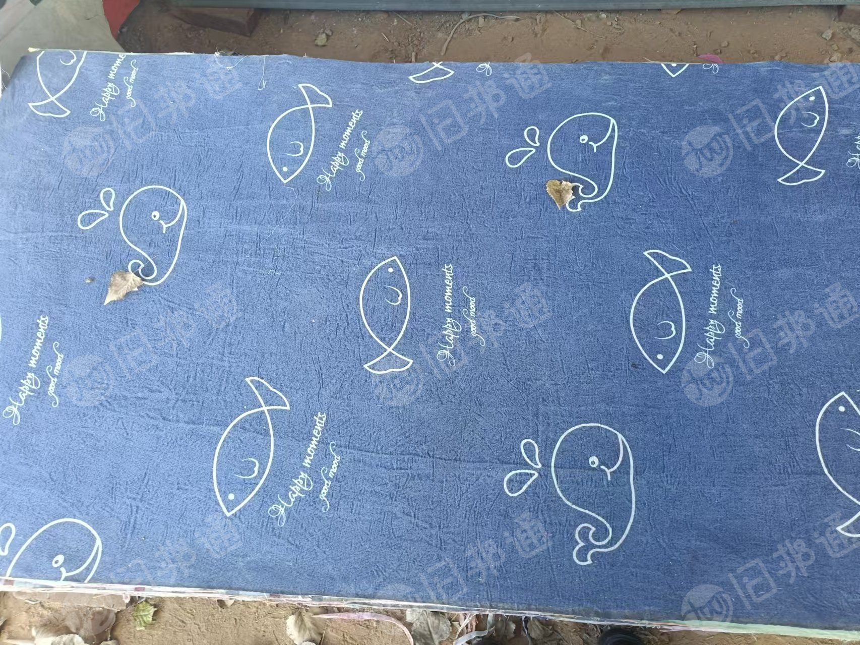 出售夹纸,1*2米的花布,中间夹纸,可以做鞋底,鞋帮,现货有两千张,货在河北保定徐水