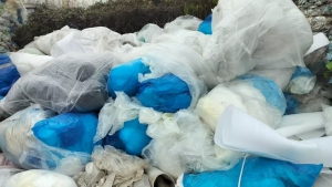 出售水洗杂膜，现货20吨