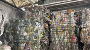 长期出售干造编织袋，现货70吨