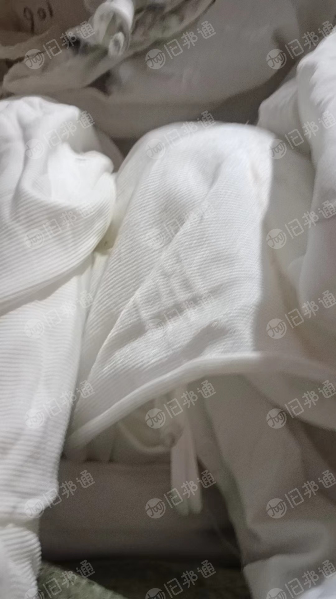 长期大量出售白色的涤氨废布,涤棉布统货,开花料,现货三四十吨左右