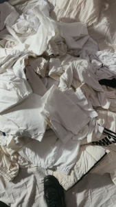 出售旧衣服大白，白料，开花料，现货有7吨，货在江苏徐州