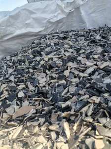 出售拆车厂内饰保险杠破碎料