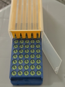 大量出售成色新的二手pcb钻头