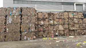 出售清一色黄板纸压包料