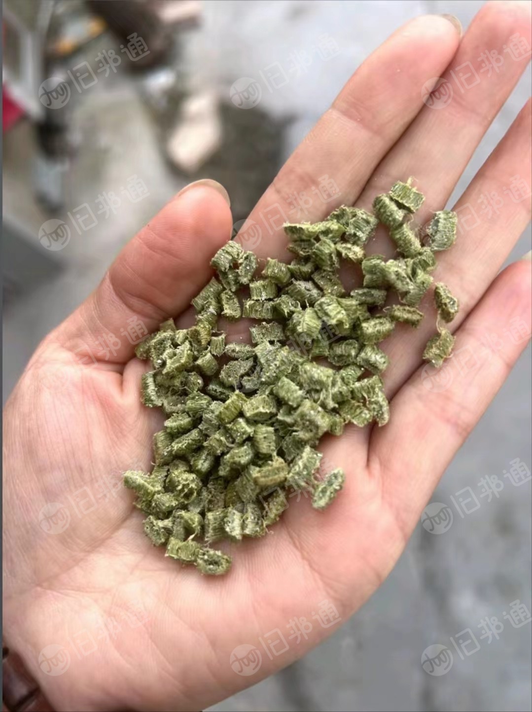 長(zhǎng)期出售鋁塑顆粒，適用于花盆，垃圾桶等