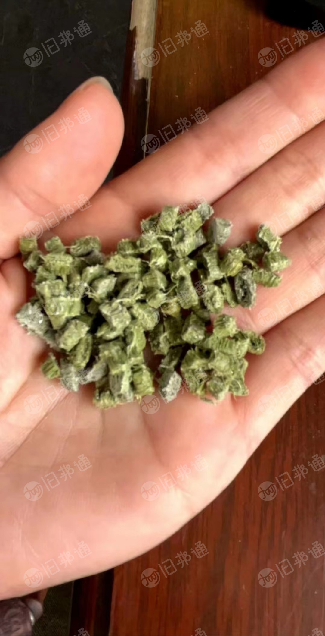 長(zhǎng)期出售鋁塑顆粒，適用于花盆，垃圾桶等