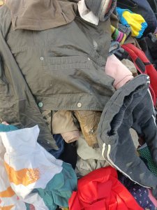 长期出售旧衣服黑料，旧衣服，可燃料，月供十几吨