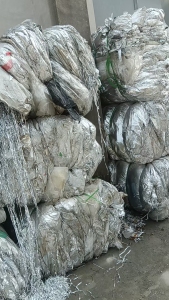 出售PET复EVA镀铝膜，现货200吨