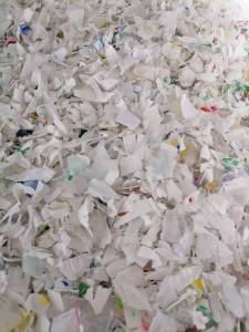 出售大小白乙破碎料