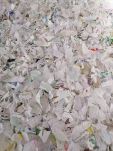 长期出售大小白乙破碎料，现货30吨