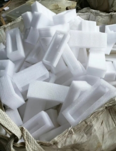 长期出售珍珠棉废料，4.2一车，未压包，有压包机