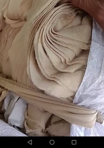 出售涤纶复合布，造粒布，现货有六七十吨，货在山东菏泽