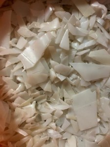 出售酱油壶破碎料，可以直接上机，现货10吨左右