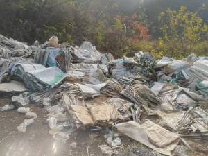 出售废旧纸塑袋，现货10吨多左右