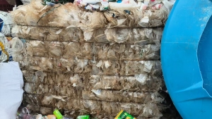 出售PP餐盒压块，饭盒压块，透明丙压块，长期供货