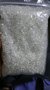 出售白透pet颗粒，能拉丝，纺丝的原材料