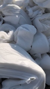 长期出售汽车厂下来的废料，隔音棉，汽车内饰边角料，汽车内饰边料，月供20吨左右