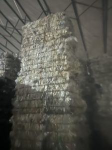 出售餐盒、饭盒、透明丙压块，现货一车多