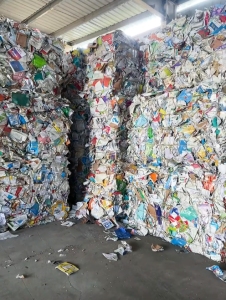 长期出售废书纸压包料