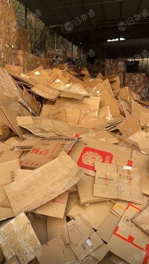 长期出售纯黄板纸箱打包料,花纸箱打包料