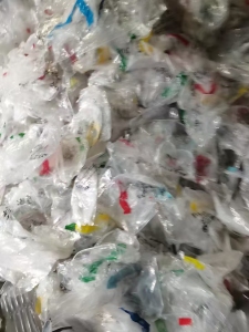 求购干造花高压膜，pe服装袋，月需200吨