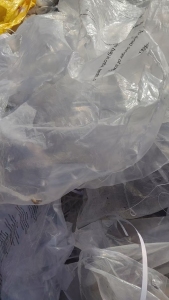 出售干造PE低压膜，上面有黑色的字，长期供货