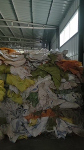 出售废旧编织袋，造粒用，现货20多吨，月供四五十吨