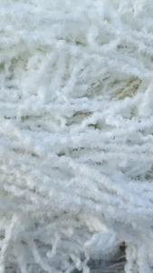 长期出售涤纶废丝，涤纶水丝，涤纶丝，含水量百分之38左右，现货30吨左右